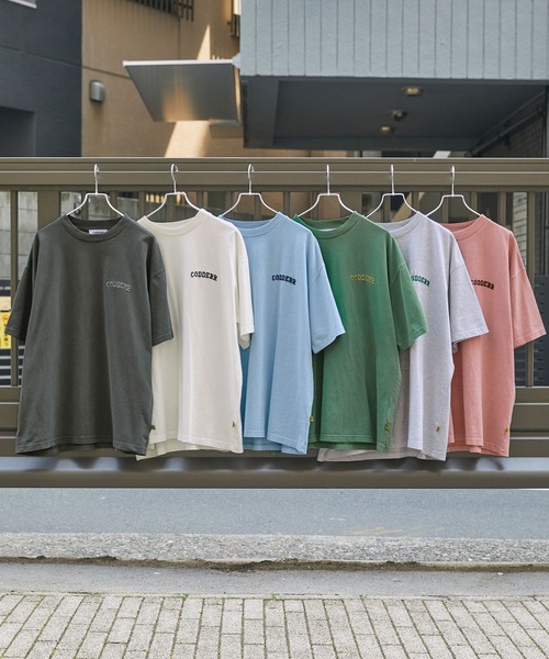 MONO-MART(モノマート)の「【CODDERR】アーチロゴ刺繍 ビッグシルエット ヴィンテージライクピグメントTシャツ(Tシャツ/カットソー・メンズ・グリーン/ピンク/ホワイト/ブラック/サックスブルー/アッシュグレー・M/L/XL)」の7枚目の写真