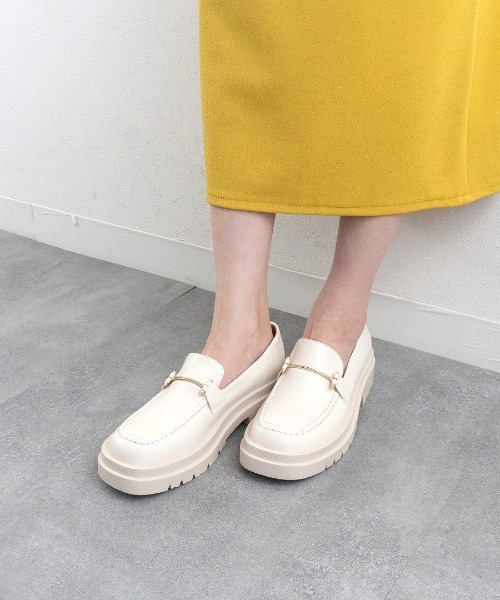 Fabby fabby(ファビィーファビィー)の「ビットローファータンクソールシューズ(ローファー・レディース・アイボリー・SMALL/LARGE/MEDIUM)」の4枚目の写真