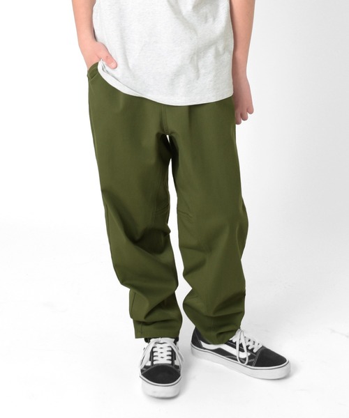 GLAZOS（グラソス）の「【ラクパン】[テーパード]TCカラーツイル・アクティブパンツ（その他パンツ・キッズ・カーキ/ブルー/ベージュ/グレー/ブラック・140cm/150cm/170cm/130cm/160cm）」の4枚目の写真