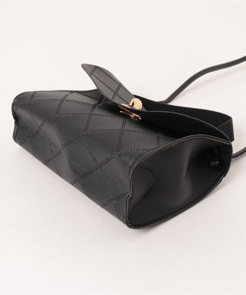 NiiNa(ニーナ)の「【NiiNa】ダイヤステッチワンハンドル2wayミニバッグ(ハンドバッグ・レディース・ブラック/レッド/ピンク/ブラウン/ホワイト・FREE)」の17枚目の写真