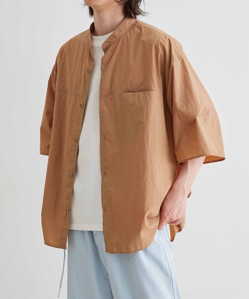 ADAM ET ROPE'（アダムエロペ）の「【小松マテーレ】ナイロンタスラン オーバーサイズ バンドカラー シャツ / 撥水（シャツ/ブラウス・メンズ・スミクロ/ベージュ系その他/ターコイズブルー・L/M）」の21枚目の写真