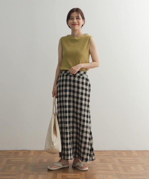 URBAN RESEARCH DOORS（アーバンリサーチドアーズ）の「針抜きノースリーブカットソー（Tシャツ/カットソー・レディース・オフホワイト/ホワイト系その他/ブラック/イエロー系その他・MEDIUM）」の9枚目の写真