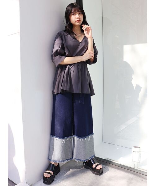 MURUA(ムルーア)の「シアーカシュクールシャツ(シャツ/ブラウス・レディース・ホワイト/ダークグレー/ライトグレー・FREE)」の4枚目の写真