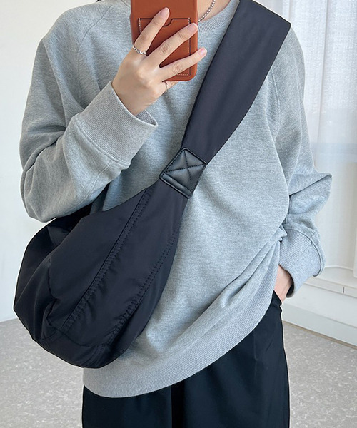 c.u.l（シーユーエル）の「ナイロン斜め掛けショルダーバッグ cula705（ショルダーバッグ・レディース・ブラック/ホワイト・FREE）」の3枚目の写真