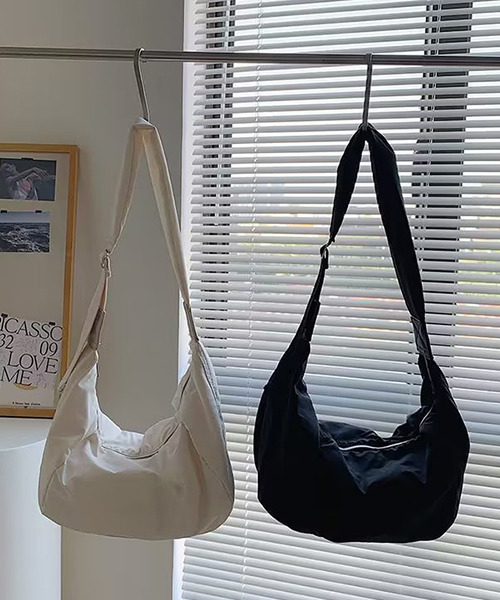 c.u.l（シーユーエル）の「ナイロン斜め掛けショルダーバッグ cula705（ショルダーバッグ・レディース・ブラック/ホワイト・FREE）」の15枚目の写真