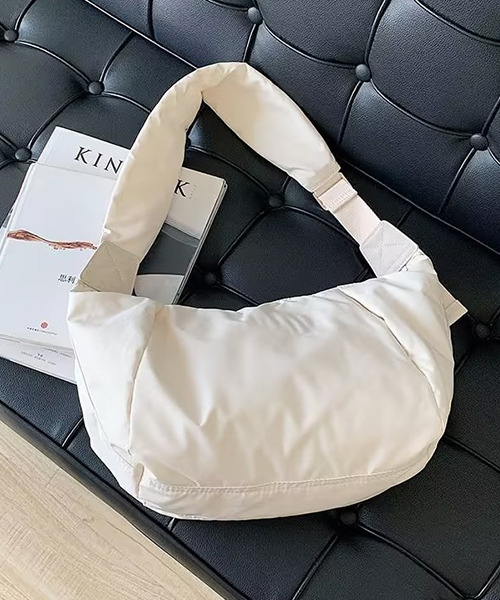 c.u.l（シーユーエル）の「ナイロン斜め掛けショルダーバッグ cula705（ショルダーバッグ・レディース・ブラック/ホワイト・FREE）」の20枚目の写真