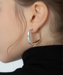 スクエアピアス