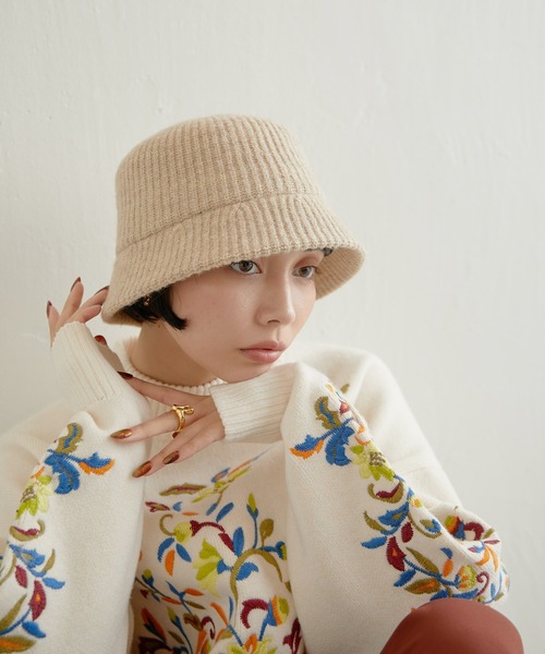 ear PAPILLONNER（イアパピヨネ）の「ニットバケットハット【SUM1 STYLE（スミ スタイル）】（ハット・レディース・ブラック/アイボリー・FREE）」の10枚目の写真