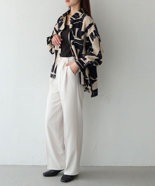 vingtrois（バントロア）の「【vingtrois】ジオメトリック柄ワイドスリーブシャツ（シャツ/ブラウス・レディース・サックスブルー/グレイッシュベージュ/オフホワイト・M）」の20枚目の写真