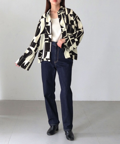 vingtrois（バントロア）の「【vingtrois】ジオメトリック柄ワイドスリーブシャツ（シャツ/ブラウス・レディース・サックスブルー/グレイッシュベージュ/オフホワイト・M）」の12枚目の写真