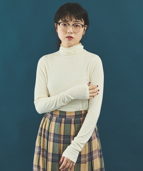 MERLOT（メルロー）の「ハイネックカットソー（Tシャツ/カットソー・レディース・グリーン/オレンジ/ホワイト/ブラック・FREE）」の5枚目の写真