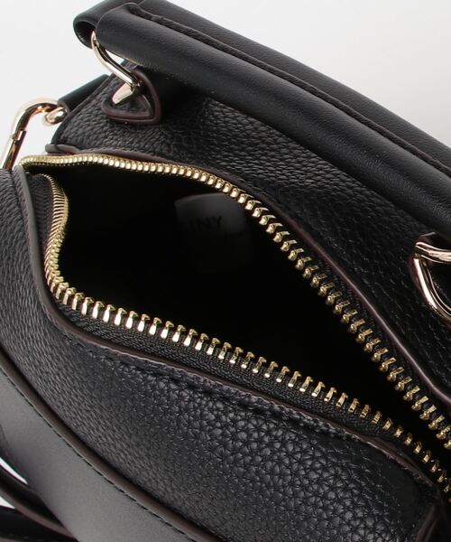 SAISON DE PAPILLON（セゾンドパピヨン）の「牛革スタッズボストンショルダーバッグ（ショルダーバッグ・レディース・オフホワイト/ベージュ/ブラック・フリー）」の6枚目の写真