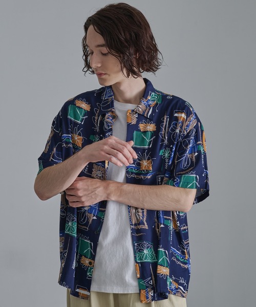 Revo.(レボ)の「【Revo.】フラワーアートパターン/ショートスリーブシャツ/レーヨン/メンズ(シャツ/ブラウス・メンズ・ホワイト/ネイビー/カーキ・M/L)」の17枚目の写真