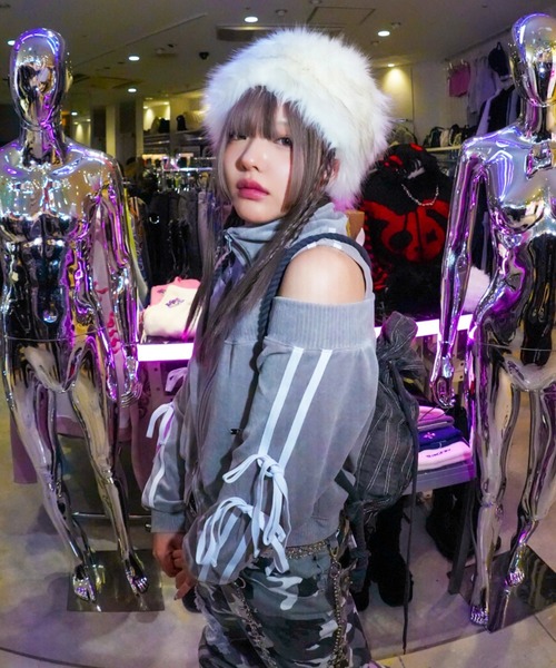 NOT KNOWING(ノットノーイング)の「韓国ブランド NOT KNOWING ノットノーイング Velour Ribbon Track Top オーバーサイズ ベロアトップス トラックトップス トラックジャケット ジャージ ライントップス ラインジャージ ジップアップ ジップトップス 羽織り リボン(ジャージ・レディース・グレー/ブラック・ONE SIZE)」の21枚目の写真
