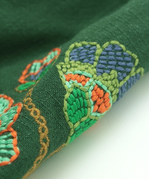 チチカカ(チチカカ)の「ウォッシャブルレーヨン麻刺繍ワンピース(ワンピース・レディース・グリーン/ナチュラル/ブラック・FREE)」の9枚目の写真