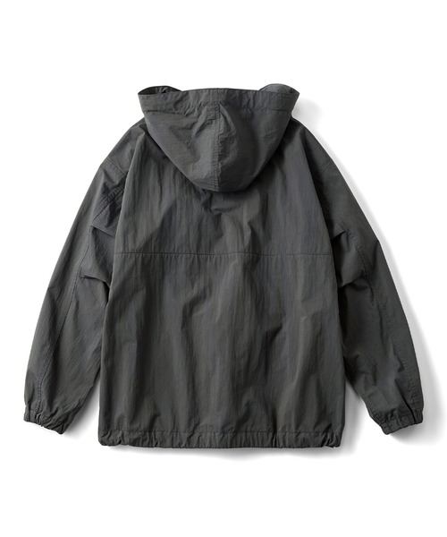 THREE FIFTY STANDARD(スリーフィフティースタンダード)の「THREE FIFTY STANDARDコットンナイロン混の撥水アノラック〈チャコール〉(ナイロンジャケット・レディース・チャコール・MEDIUM/LARGE/X-LARGE/XX-LARGE)」の8枚目の写真