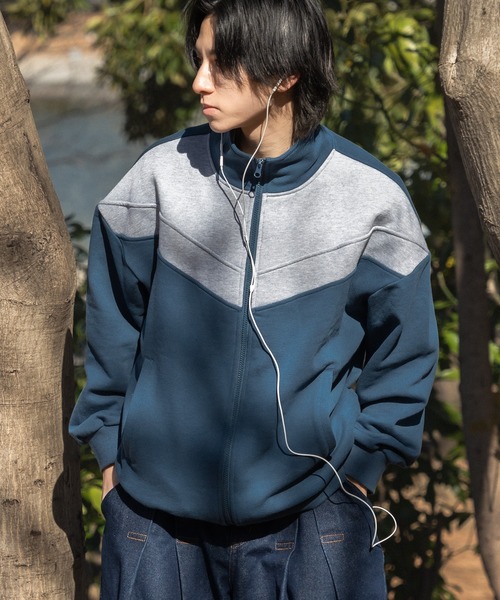 Adoon plain(アドーンプレーン)の「バイカラースウェットトラックジャケット(ジャージ・メンズ・ダークブルー・MEDIUM/LARGE)」の11枚目の写真