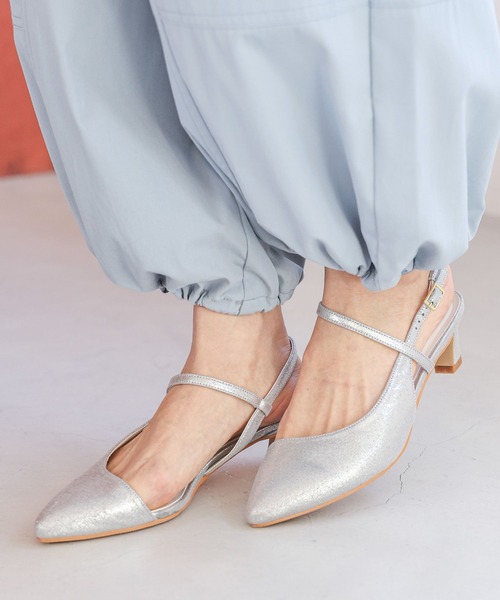 LEPSIM（レプシィム）の「アシメヒールパンプス　994934（パンプス・レディース・シルバー/オフホワイト/ブラック・LARGE/MEDIUM）」の3枚目の写真