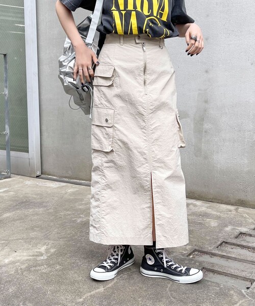 fredy emue（フレディエミュ）の「ポケ付きカーゴスカート（スカート・レディース・ベージュ/カーキ・36/38）」の8枚目の写真