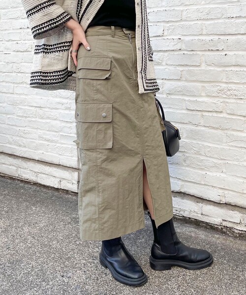 fredy emue（フレディエミュ）の「ポケ付きカーゴスカート（スカート・レディース・ベージュ/カーキ・36/38）」の17枚目の写真