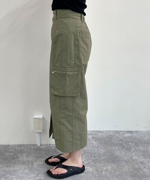 fredy emue（フレディエミュ）の「ポケ付きカーゴスカート（スカート・レディース・ベージュ/カーキ・36/38）」の21枚目の写真
