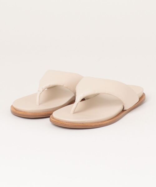 CARRANO(カラーノ)の「【CARRANO】パテッドトングフラットサンダル(642200)(サンダル・レディース・ブラック/アイボリー・38/37/36/35)」の11枚目の写真