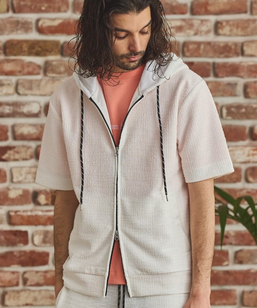 RATTLE TRAP（ラトルトラップ）の「スラブジャガード半袖ジップパーカー（パーカー・メンズ・ホワイト/ブラック・LL/L/M）」の2枚目の写真