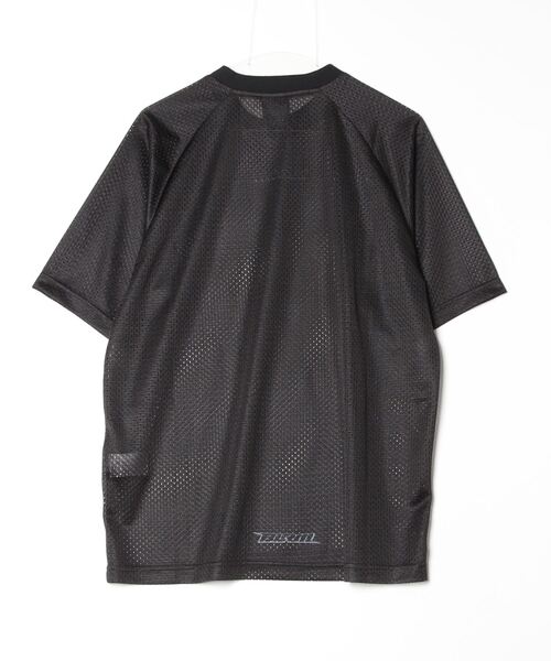BEAMS T(ビームスティー)の「BOILER ROOM / PETOL T(Tシャツ/カットソー・メンズ・ブラック・XL/L/M)」の2枚目の写真