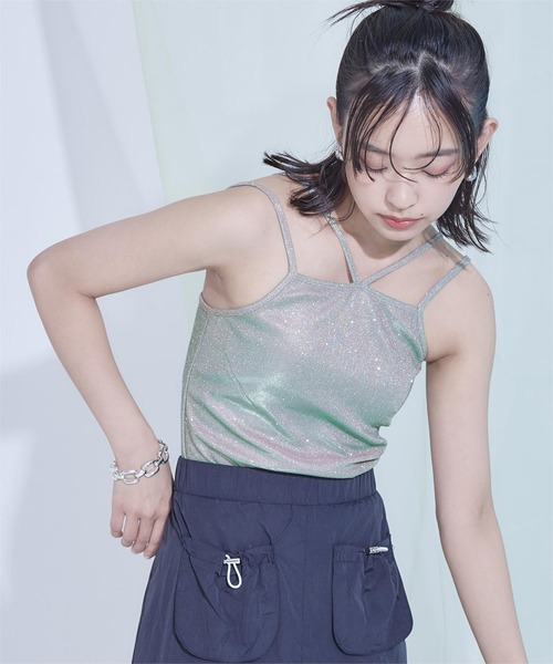miette（ミエット）の「カップ付きラメホルターキャミソール（キャミソール・レディース・ブルー/グリーン/ブラック・FREE）」の2枚目の写真