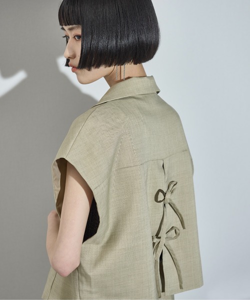 THE YOn（ザヨン）の「バックリボンフレンチスリーブショートテーラードジャケット（テーラードジャケット・レディース・サンドベージュ/レディッシュグレー・FREE）」の7枚目の写真