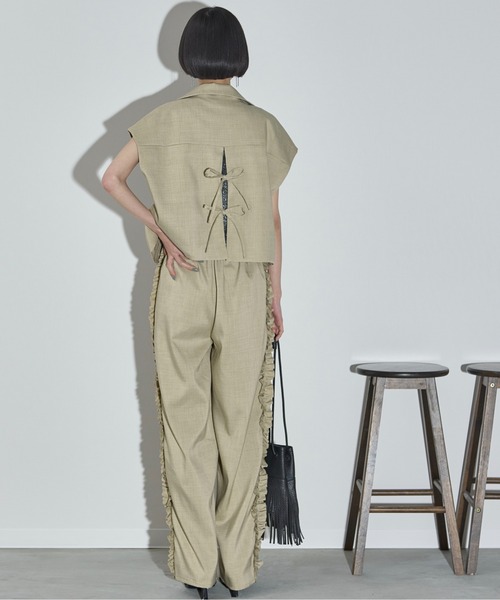 THE YOn（ザヨン）の「バックリボンフレンチスリーブショートテーラードジャケット（テーラードジャケット・レディース・サンドベージュ/レディッシュグレー・FREE）」の13枚目の写真