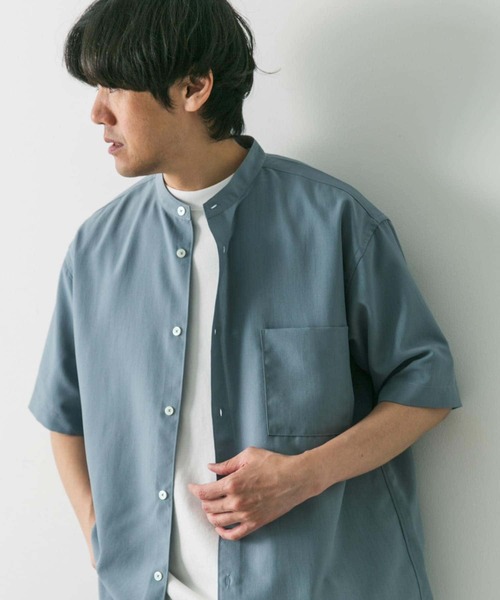 URBAN RESEARCH DOORS(アーバンリサーチドアーズ)の「『XLサイズ/WEB限定』『吸水速乾』セオアルファバンドカラーショートスリーブ シャツ(シャツ/ブラウス・メンズ・ライトグレー/グリーン系その他/チャコールグレー/ブルー・X-LARGE/LARGE/MEDIUM)」の4枚目の写真