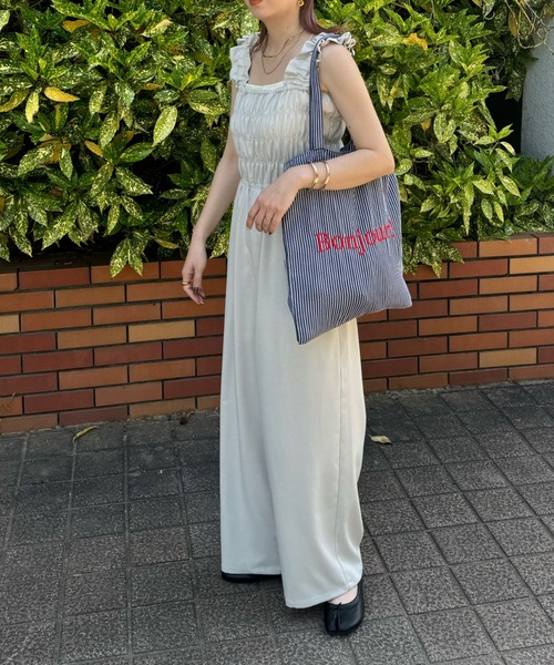 y/m by misato(イムバイミサト)の「エステルツイルシャーリングサロペット(サロペット/オーバーオール・レディース・アイボリー/ブラック・FREE)」の17枚目の写真