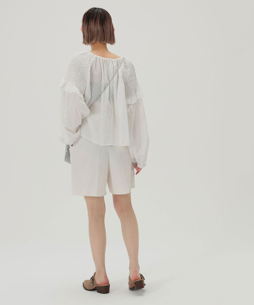 SLOBE citron.(スローブシトロン)の「SLOBE citron. スモッキングコットンブラウス(シャツ/ブラウス・レディース・A/ホワイト/ピンク・FREE)」の5枚目の写真