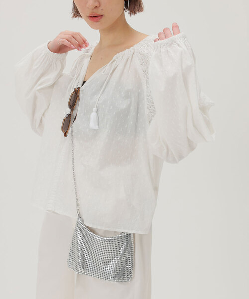 SLOBE citron.(スローブシトロン)の「SLOBE citron. スモッキングコットンブラウス(シャツ/ブラウス・レディース・A/ホワイト/ピンク・FREE)」の11枚目の写真