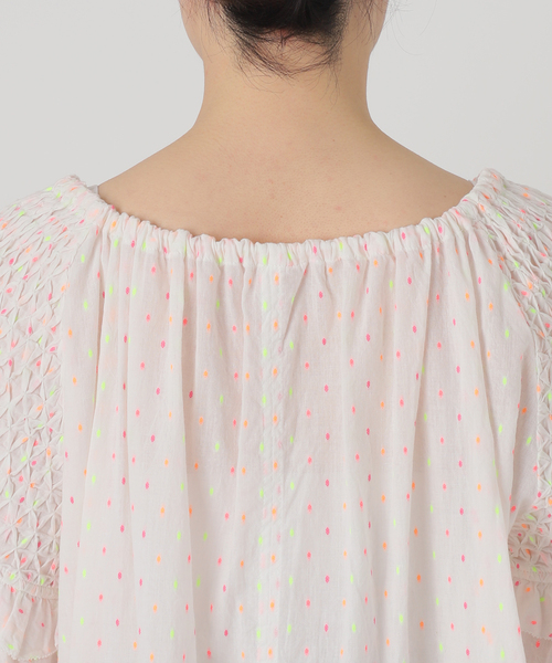 SLOBE citron.(スローブシトロン)の「SLOBE citron. スモッキングコットンブラウス(シャツ/ブラウス・レディース・A/ホワイト/ピンク・FREE)」の15枚目の写真