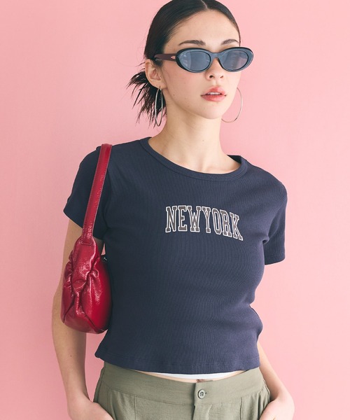 coca(coca)(コカ)の「クロップド丈ロゴリブTシャツ(Tシャツ/カットソー・レディース・チャコール/ネイビー・S/L/M)」の2枚目の写真