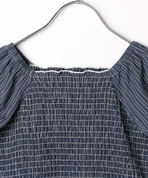 BAYFLOW(ベイフロー)の「シャーリングワンピース(KIDS)(ワンピース・キッズ・ブルー/ネイビー/グリーン・110cm/120cm/130cm/140cm/150cm)」の4枚目の写真