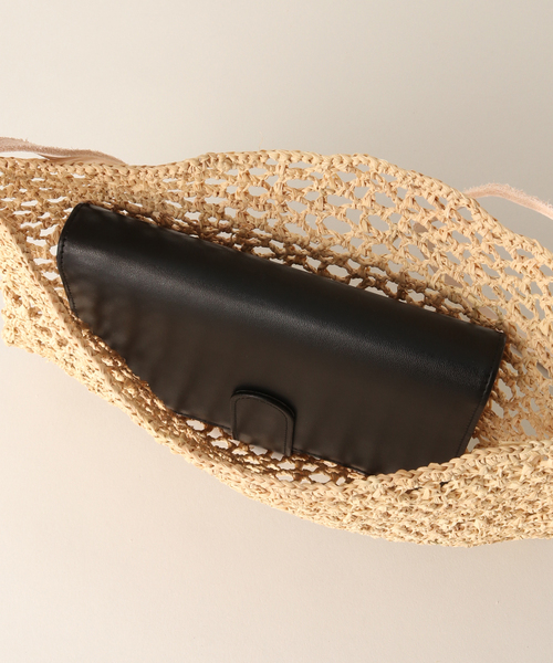 plage（プラージュ）の「RAFFIA SHOLDER バッグ（ショルダーバッグ・レディース・ベージュ・FREE）」の2枚目の写真