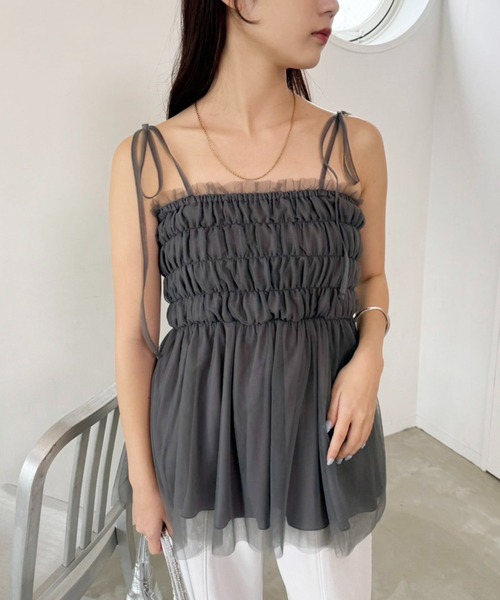 one after another NICE CLAUP(ワンアフターアナザーナイスクラップ)の「チュールビスチェ(キャミソール・レディース・ピンク/チャコールグレー/アイボリー・FREE)」の2枚目の写真