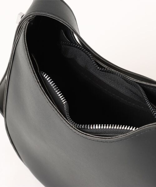 apres jour mignon（アプレジュールミニョン）の「【apresjour mignon×ARIAZ】ワンハンドルラウンドバッグ（ハンドバッグ・レディース・アイボリー/ブラック・ONESIZE）」の8枚目の写真