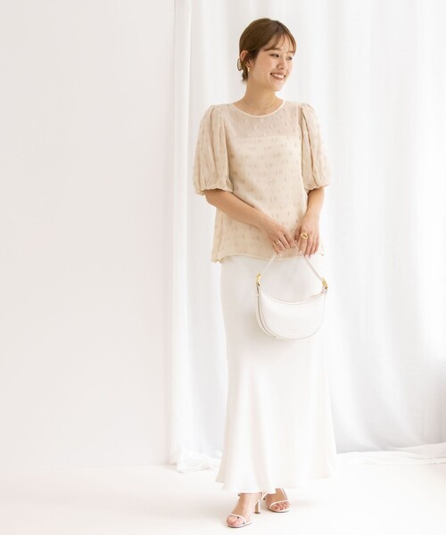 NOLLEY’S Sophi(ノーリーズソフィ)の「ドットラメカットジャガード2WAYブラウス(シャツ/ブラウス・レディース・ベージュ系その他3/ブラック系その他3・38)」の5枚目の写真