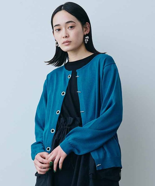 MEDE19F(メデジュウキュウ)の「MEDE19F マンテルボタンのUVカーディガン(カーディガン/ボレロ・レディース・ブラック/イエロー/ブルー・MEDIUM/LARGE)」の2枚目の写真