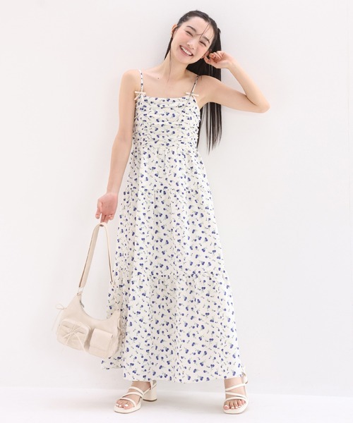 one after another NICE CLAUP（ワンアフターアナザーナイスクラップ）の「ヘアクリップリボン付き/ティアードキャミワンピース（ワンピース・レディース・ホワイト系その他/オフホワイト/レッド/ブラック/ベージュ/ブラック系その他2/ブラック系その他/ブラウン系その他・FREE）」の20枚目の写真