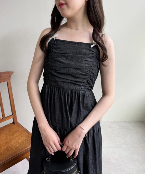 one after another NICE CLAUP（ワンアフターアナザーナイスクラップ）の「ヘアクリップリボン付き/ティアードキャミワンピース（ワンピース・レディース・ホワイト系その他/オフホワイト/レッド/ブラック/ベージュ/ブラック系その他2/ブラック系その他/ブラウン系その他・FREE）」の12枚目の写真