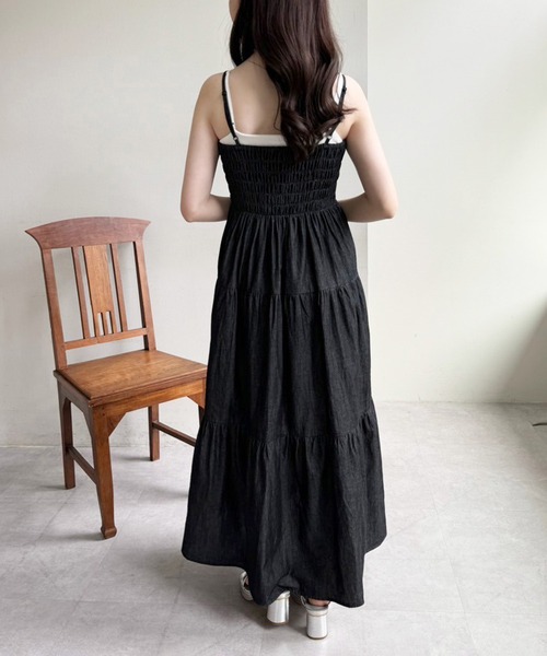 one after another NICE CLAUP（ワンアフターアナザーナイスクラップ）の「ヘアクリップリボン付き/ティアードキャミワンピース（ワンピース・レディース・ホワイト系その他/オフホワイト/レッド/ブラック/ベージュ/ブラック系その他2/ブラック系その他/ブラウン系その他・FREE）」の10枚目の写真