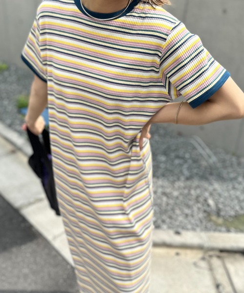 mi via loca(ミヴィアロカ)の「【2WAY】マルチボーダーテレコ半袖ワンピース(ワンピース・レディース・ブラック系/ブルー系/ピンク系・FREE)」の4枚目の写真