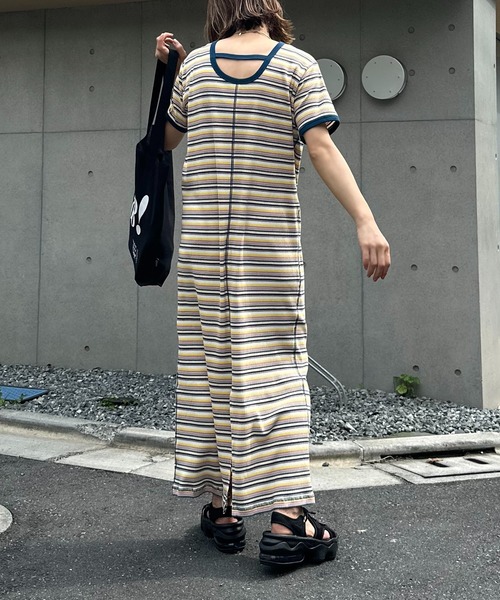 mi via loca(ミヴィアロカ)の「【2WAY】マルチボーダーテレコ半袖ワンピース(ワンピース・レディース・ブラック系/ブルー系/ピンク系・FREE)」の22枚目の写真