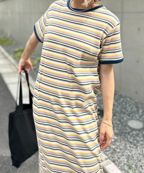 mi via loca(ミヴィアロカ)の「【2WAY】マルチボーダーテレコ半袖ワンピース(ワンピース・レディース・ブラック系/ブルー系/ピンク系・FREE)」の10枚目の写真