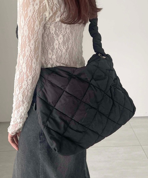 apres jour clair（アプレジュールクレア）の「【apres jour clair×ARIAZ】ポコポコショルダーバッグ（ショルダーバッグ・レディース・ピンクベージュ/ライトブルー/ブラック/ホワイト・FREE）」の2枚目の写真